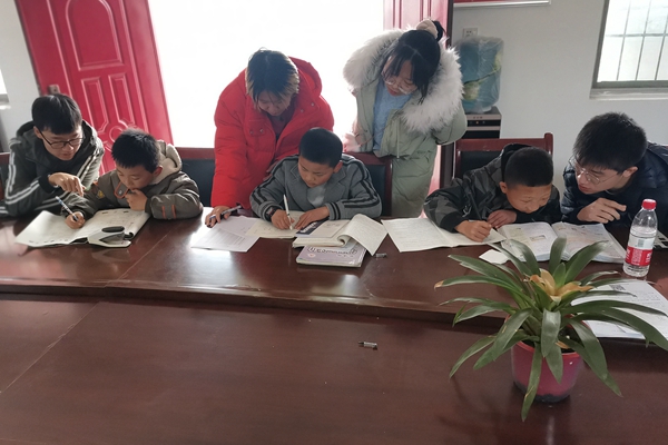 262b1fa0c2c34db384e74e678481f53f.jpg 活动现场.jpg